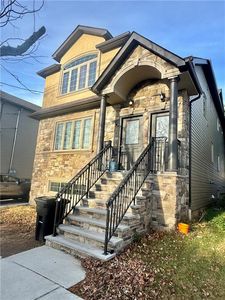 63 Holcomb Ave, Staten Island, NY, 10312
