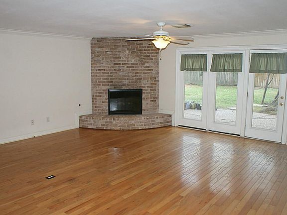 5th image of 1419 Hamlin Valley Dr
