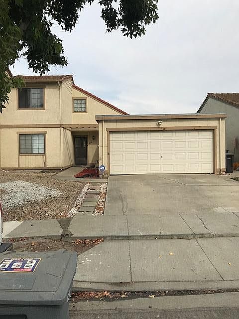 2nd image of 416 Fulton Way