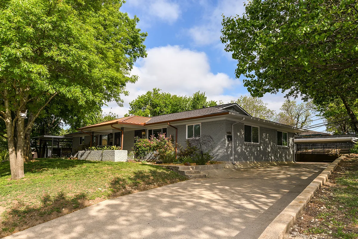 Building Photo - 4408 Granbury Rd #4408