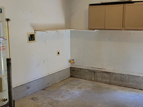 washer & Dryer hook up in 2 car garage