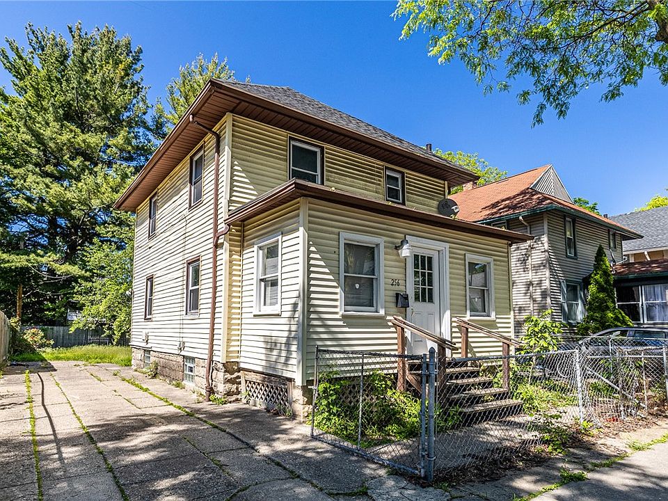 1st image of 256 Avenue D