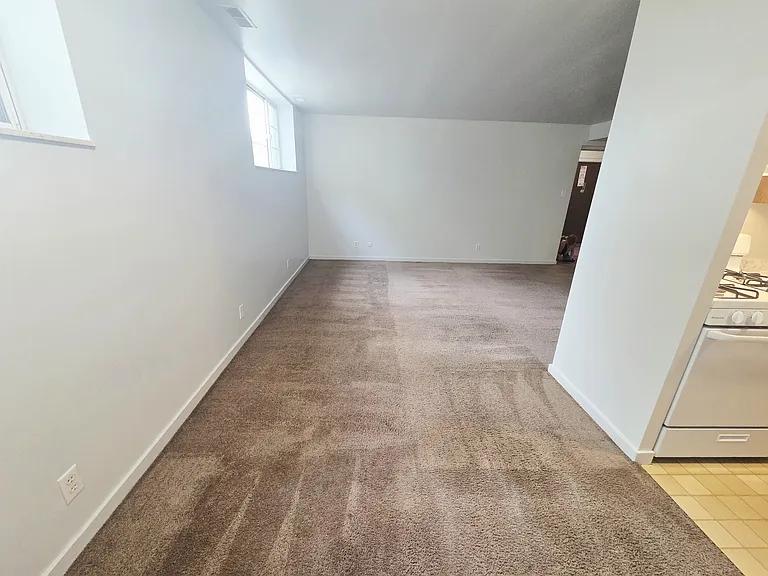 2201 Hollingsworth St #3C — Photo 11