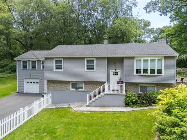 581 Wood Road, Mahopac, NY 10541