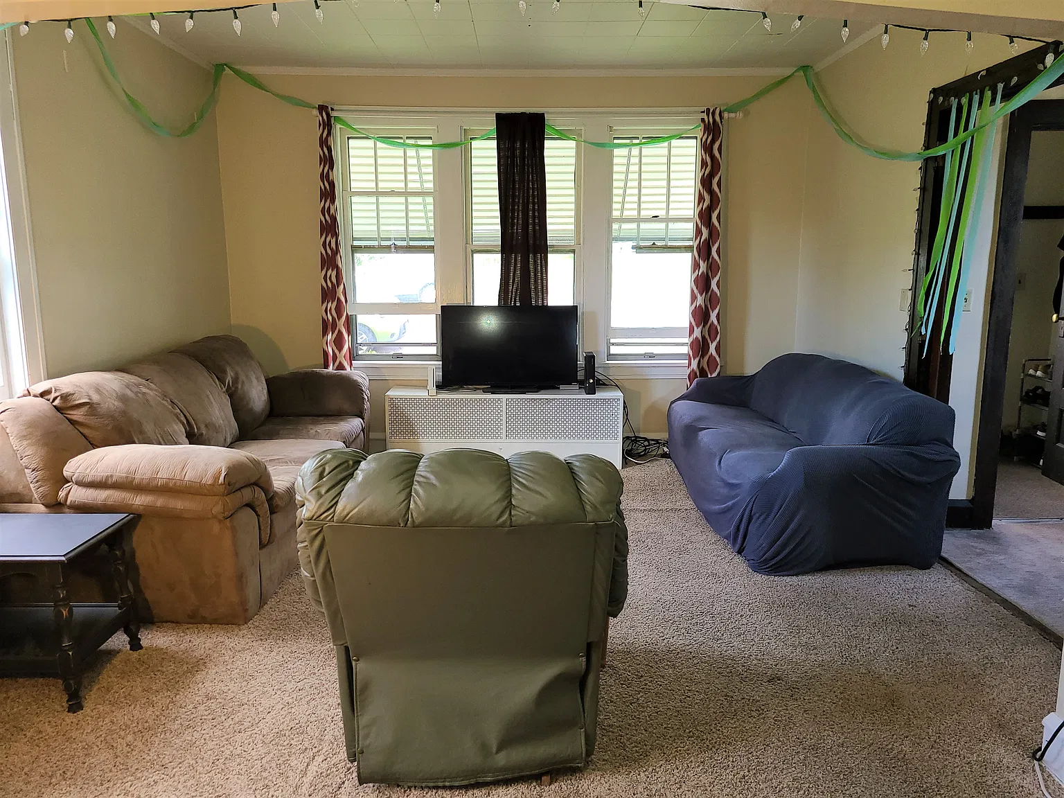 6 bed, $3,480 — Photo 3