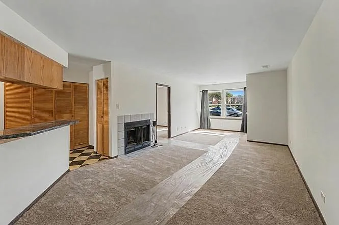 1203 Wyndham Ct #105 — Photo 3