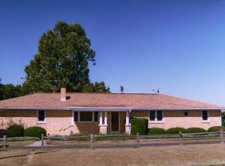 15330 N 975 East Rd, Bloomington, IL 61705