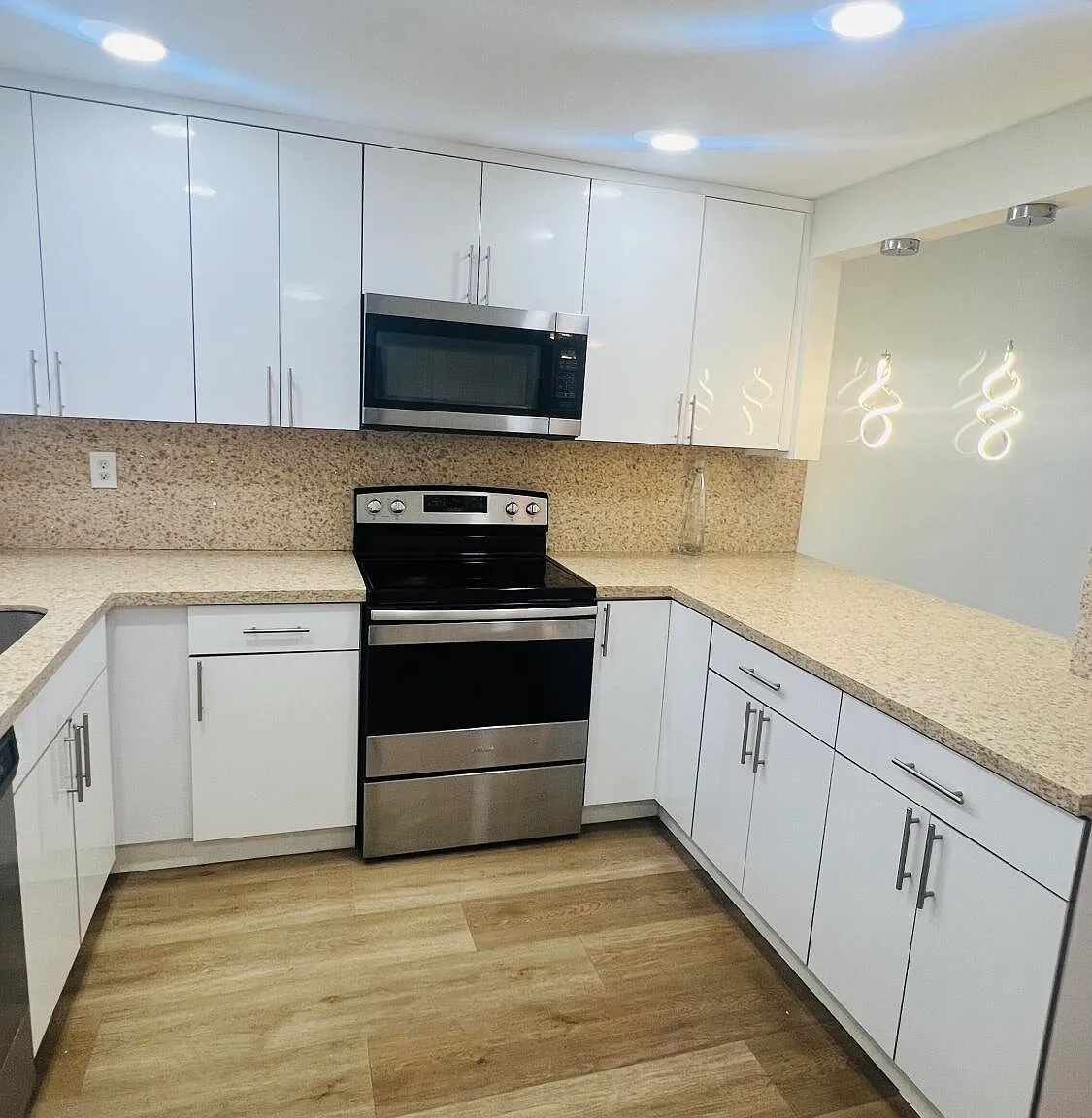 2 bed, 2.0 bath, 850 sqft, $1,875 — Photo 1
