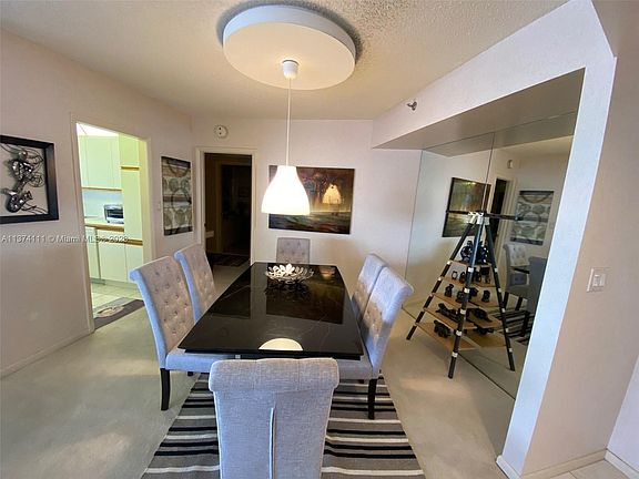 4th image of 1000 Island Blvd #1711