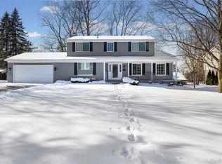 1824 Hickory Bark Ln, Bloomfield Hills, MI 48304