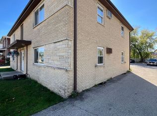 327 Arlington St APT 7, Waukesha, WI 53186