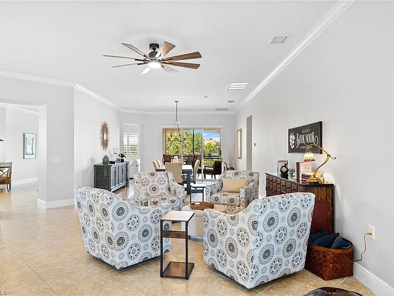 9205 Museo Cir #201 — Photo 18