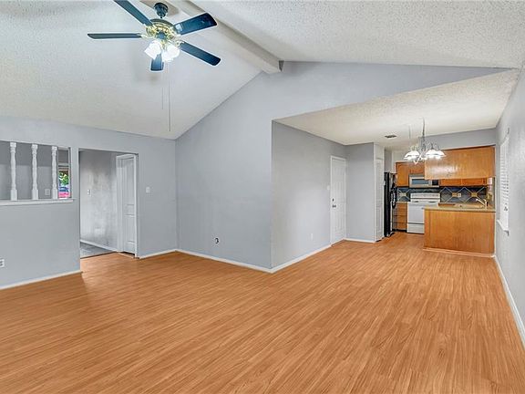 5th image of 2809 Eddie Pl