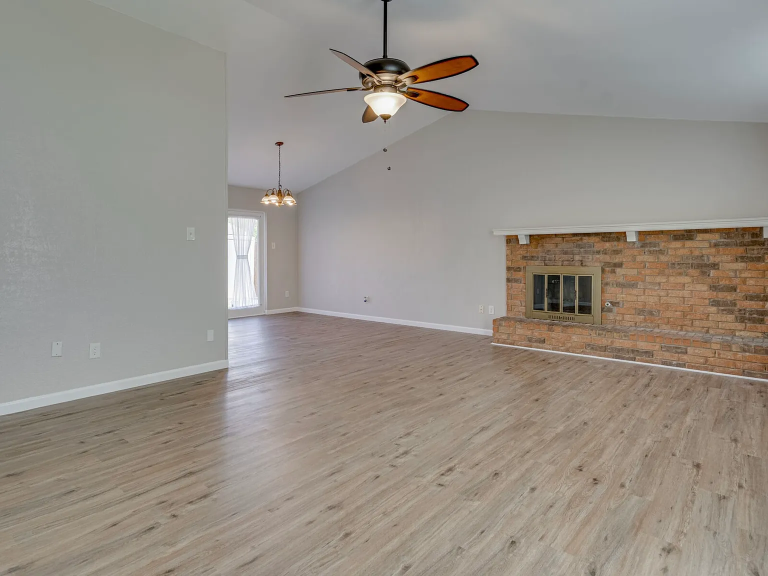 3 bed, 1488 sqft, $2,500 — Photo 3
