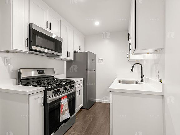 4th image of 4232-4234 Mary Ellen Ave #2