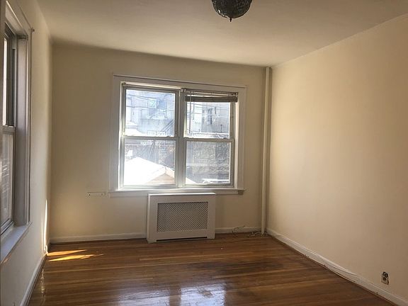5th image of 3341 29th St