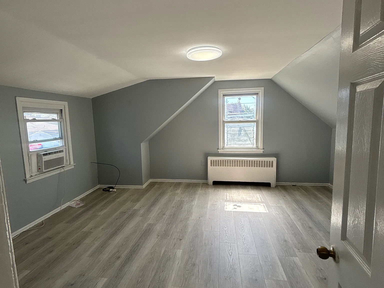 Eagle Ave, West Hempstead — Photo 1