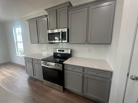 5th image of 1481 Lake Dr