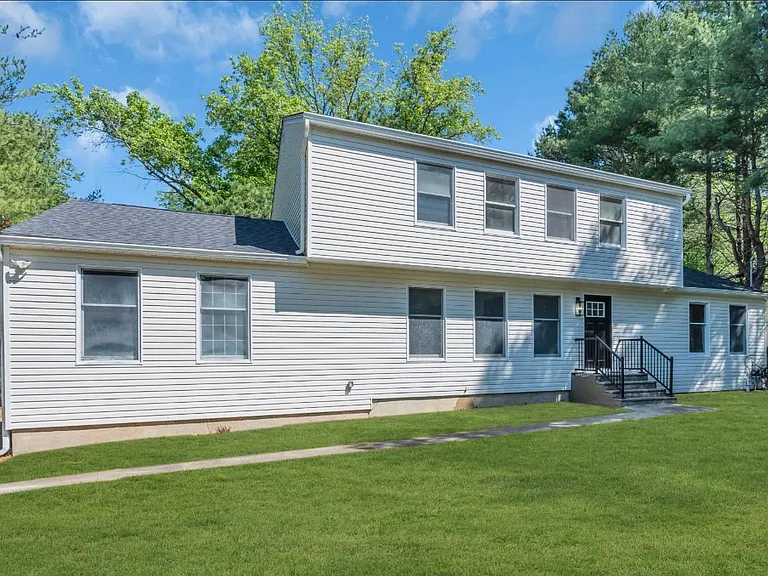 633 Eltone Rd — Photo 61