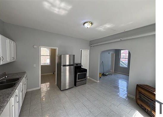 2nd image of 2416 S Troy St
