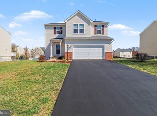 51 Charter Gate Dr, Fredericksburg, VA 22406