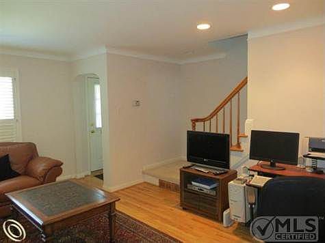 693 St. April 2013 049.jpg