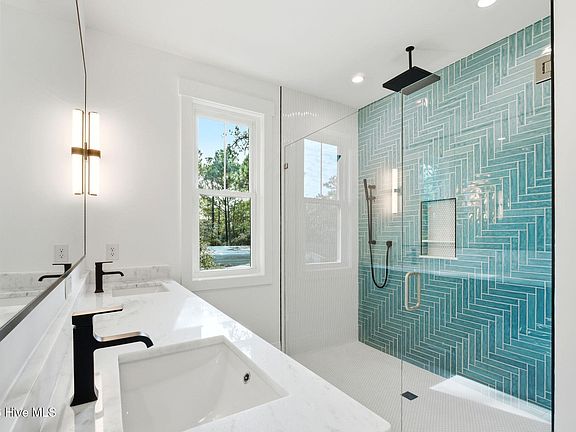 5th image of 210 NE 57th Street
