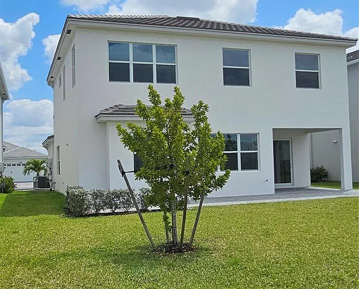 5461 Empire Dr — Photo 26