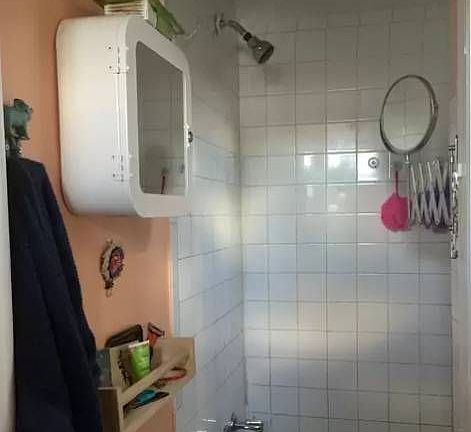 3rd image of 1054 Willoughby Ave APT 3L