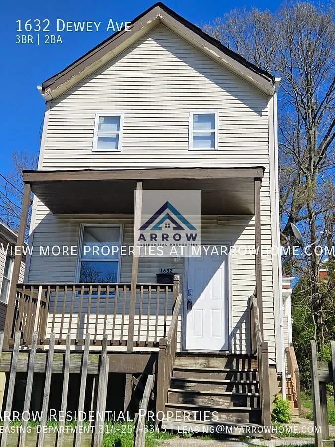 1632 Dewey Ave | 3 Beds, 2 Bath — Photo 1