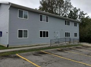 205 Pirie Dr APT 1, Hiawatha, IA 52233