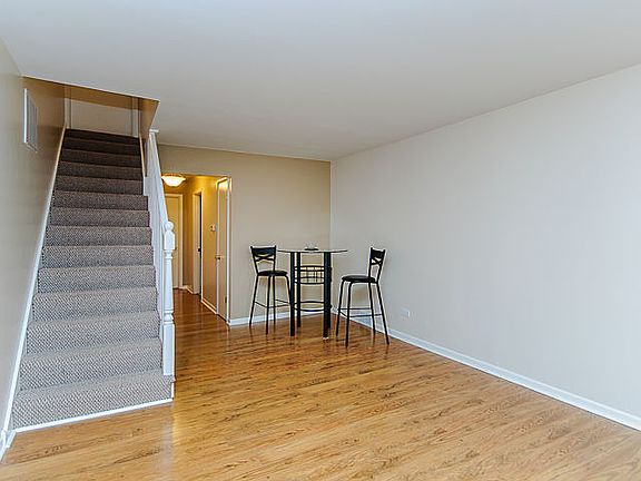 2nd image of 10520 Diversey Ave