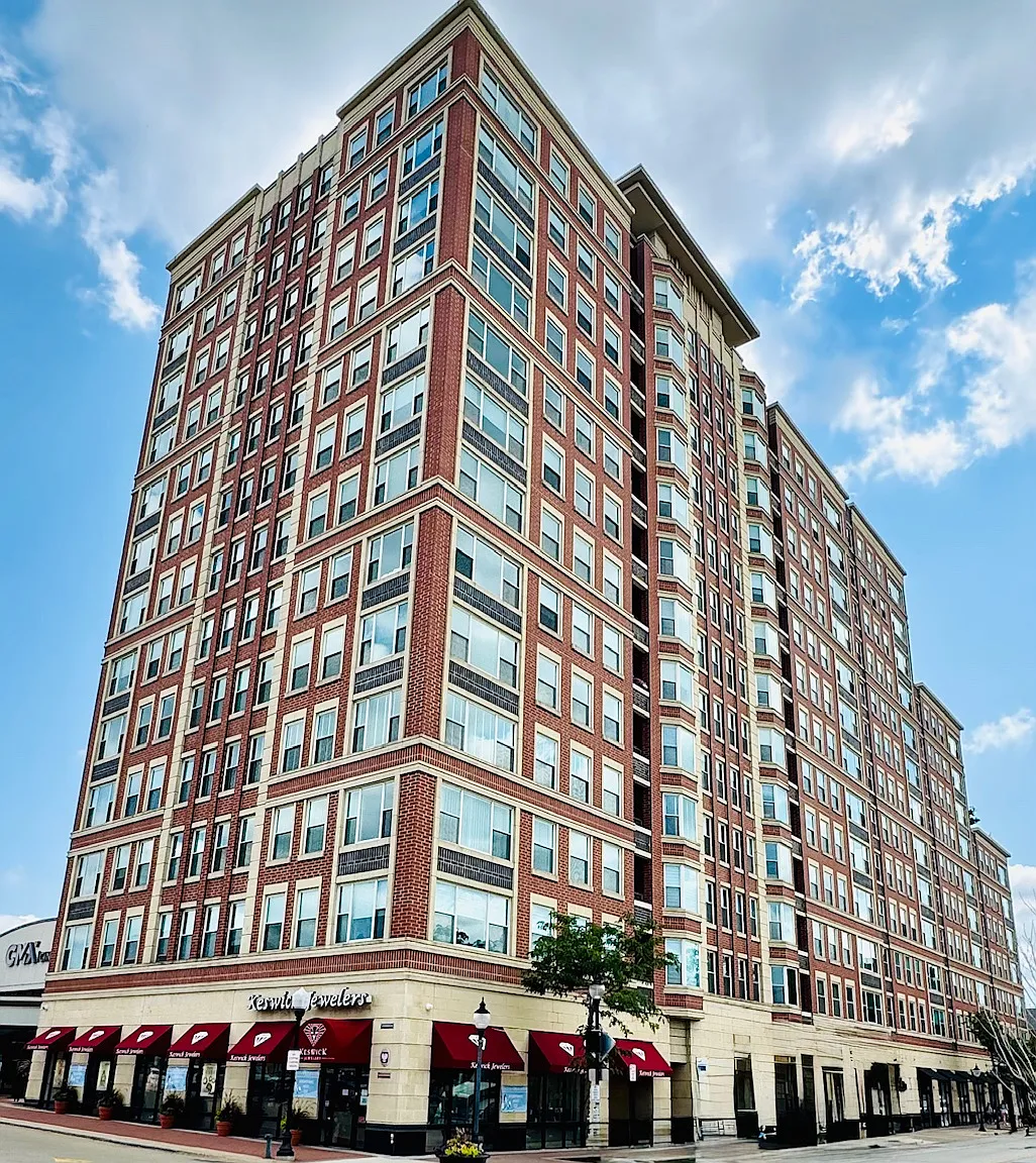1 bed, 1.5 bath, 804 sqft, $2,350 — Photo 1