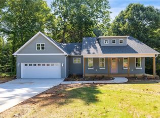 2955 Martin St, Walkertown, NC 27051