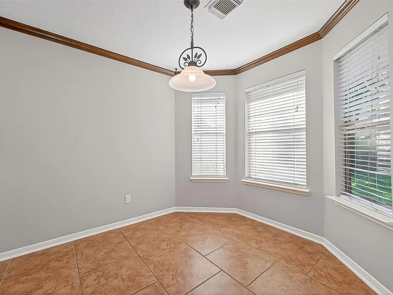 3719 Apple Hollow Ln — Photo 8