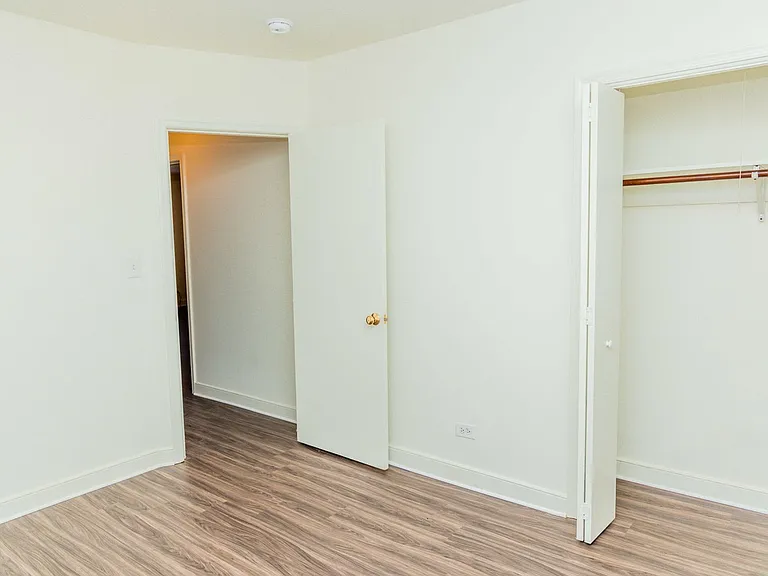 Gardenwood Apartments — Photo 4