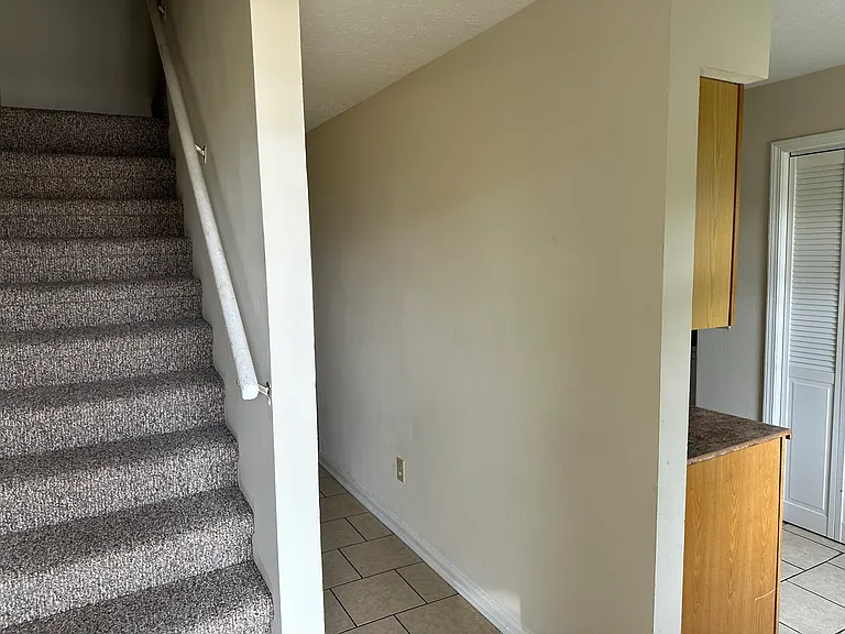 1287 Barnwood Ct #C — Photo 4