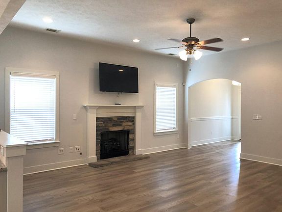 3rd image of 7060 Hanford Dr