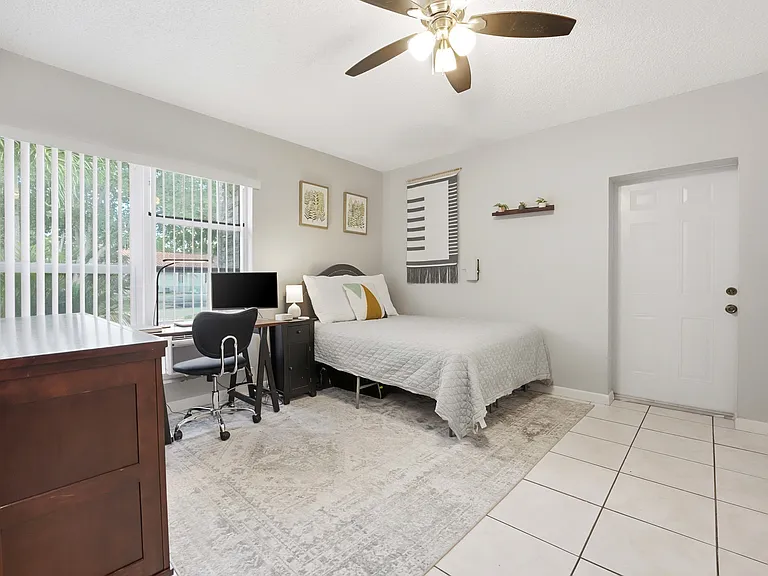 19655 NW 62nd Ct — Photo 31