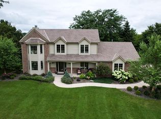 1951 Field Cliffe Dr, Richfield, WI 53076