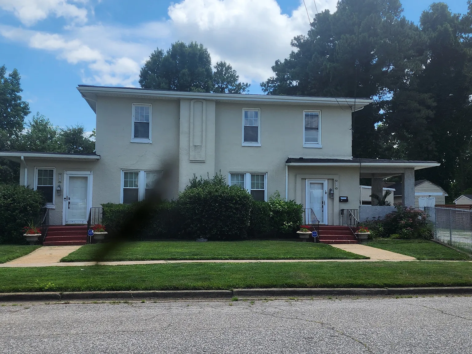 3701 Greenway Ct E — Photo 2