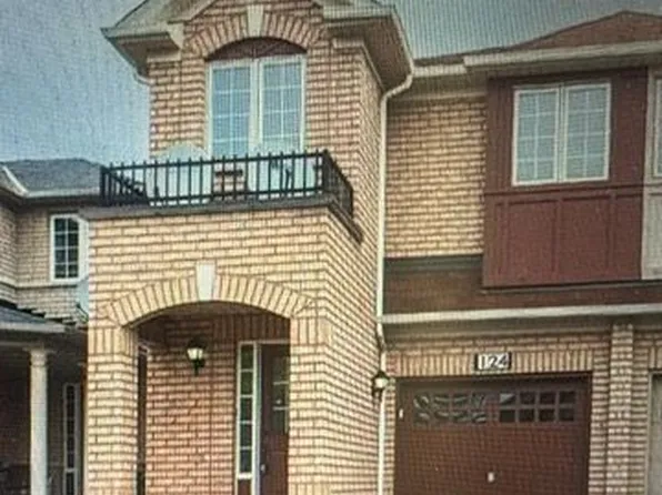 124 Crystalview Cres E, Brampton, ON L6P 2S2