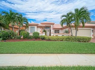 520 Cypress Pointe Dr E, Pembroke Pines, FL 33027