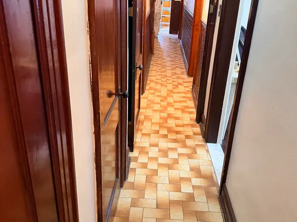 53-74 72nd Pl Floor 1, Maspeth, NY 11378