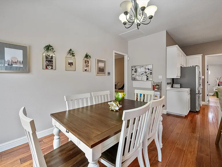 3 Savoy Ct — Photo 17