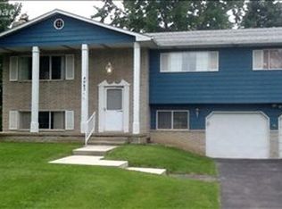 4085 Townview Dr, Flint, MI 48532