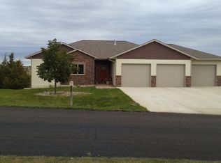 1705 Grandview St, Pierre, SD 57501