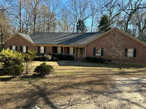 2122 Meadow Hurst Ln, Snellville, GA 30078