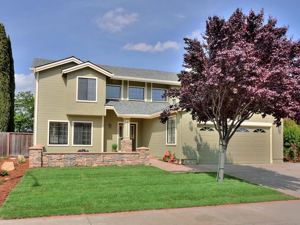 1st image of 15890 Descansa Ct