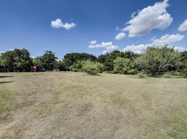 921 N Blue Quail Ct, Granbury, TX 76049